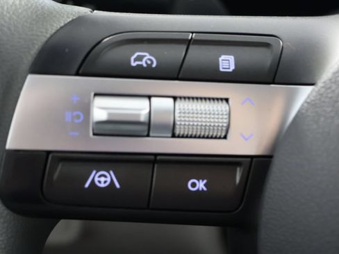 Used 2024 Hyundai Kona SE AWD/4WD image 11