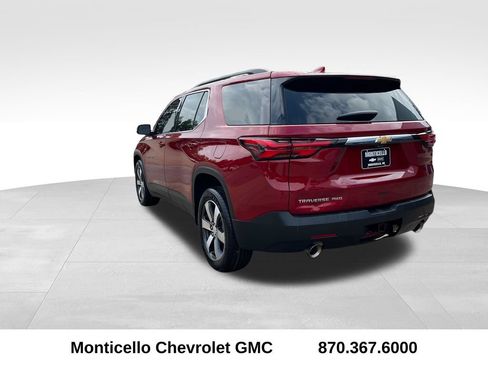Used 2023 Chevrolet Traverse LT w/ LT Premium Package AWD/4WD image 6