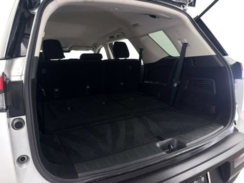Used 2024 Nissan Pathfinder S FWD image 30