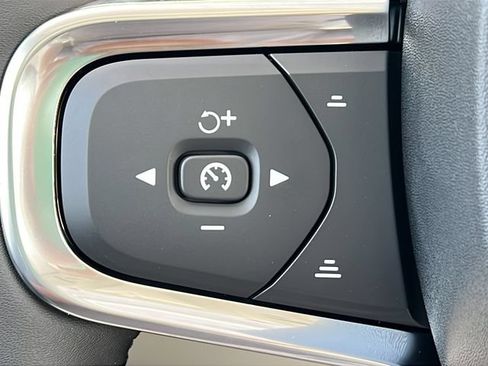 New 2026 Volvo XC40 B5 Plus w/ Protection Package Premier AWD/4WD image 20