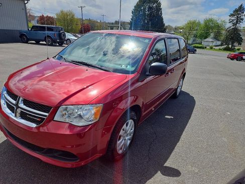 Used 2015 Dodge Grand Caravan SE w/ Quick Order Package 29E SE FWD image 9
