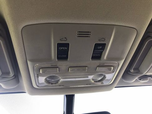 Used 2013 Toyota RAV4 Limited image 29