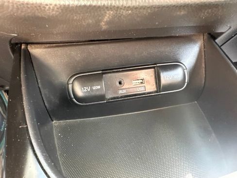 Used 2017 Kia Soul FWD image 27