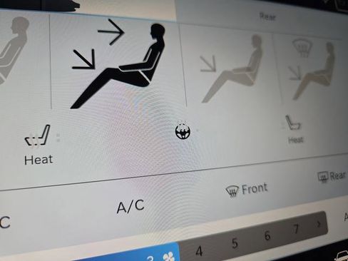 New 2026 Chrysler Pacifica Select image 8