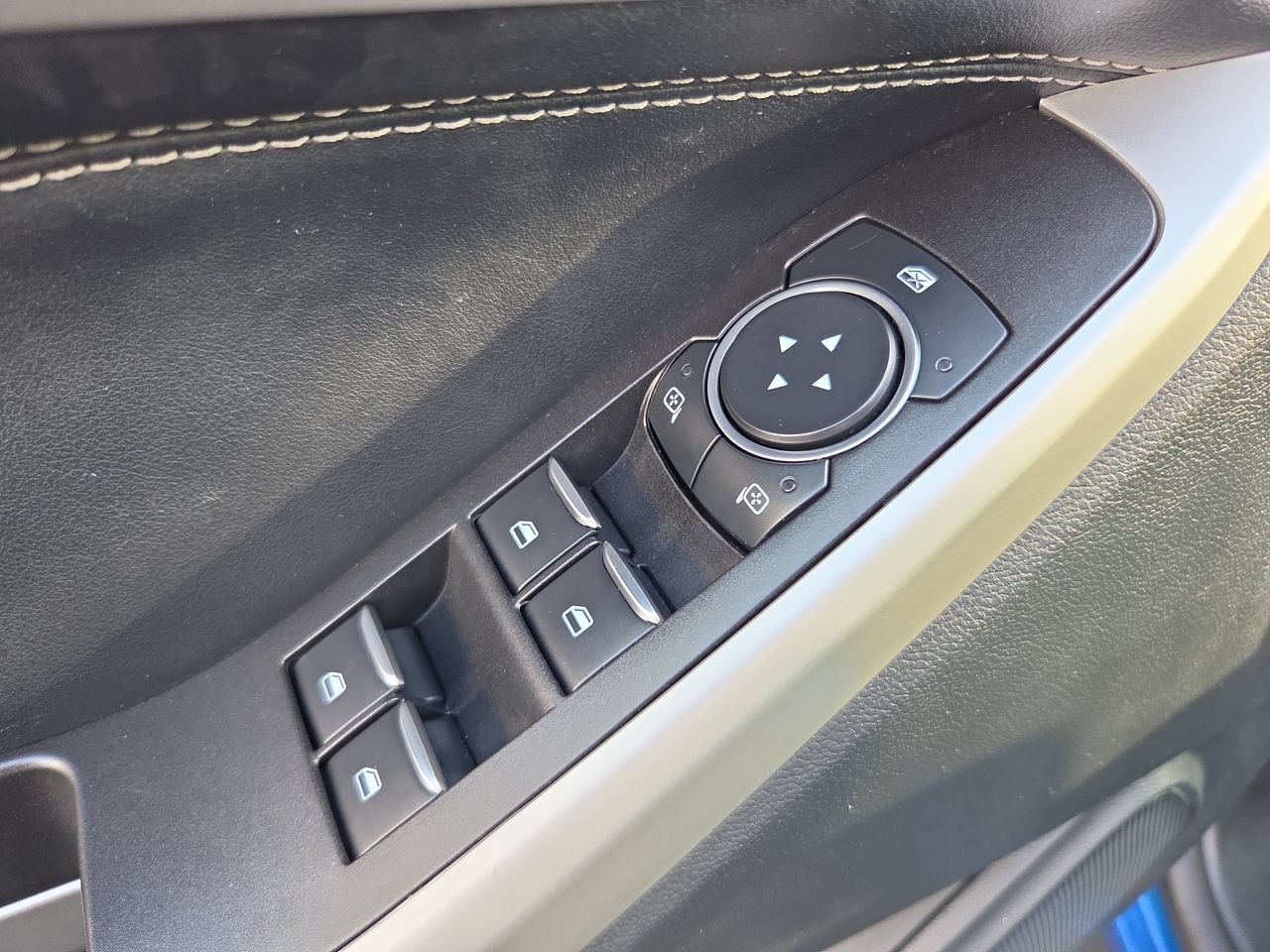 Used 2022 Ford Explorer XLT AWD/4WD image 20
