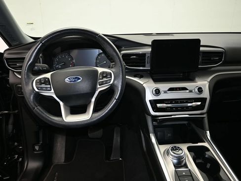 Certified 2023 Ford Explorer XLT w/ Equipment Group 202A AWD/4WD image 16