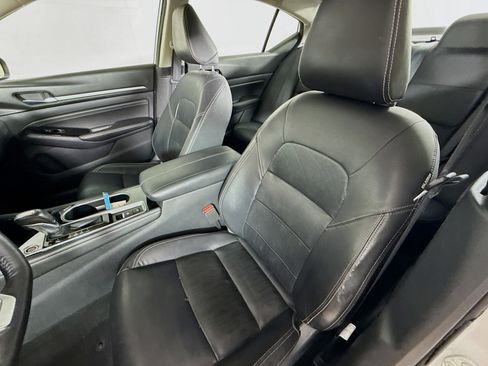 Used 2020 Nissan Altima 2.5 SL FWD image 26