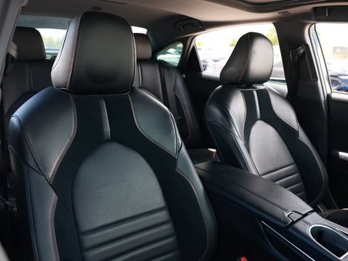 Used 2019 Toyota Avalon Touring FWD image 19