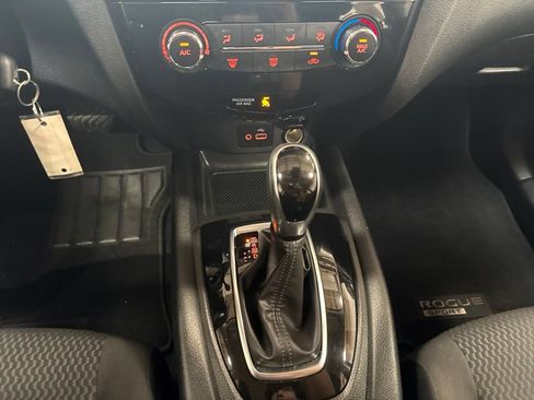 Used 2020 Nissan Rogue Sport S w/ Appearance Package FWD image 19