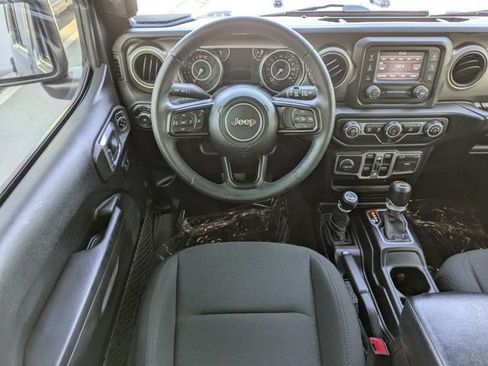 Used 2018 Jeep Wrangler Unlimited Sport S AWD/4WD image 16