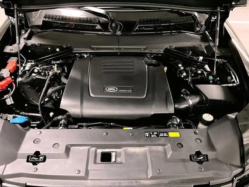 Used 2025 Land Rover Defender 90 S AWD/4WD image 9