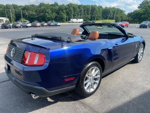 Used 2010 Ford Mustang Convertible RWD image 11