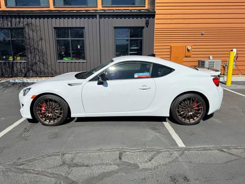 Used 2020 Subaru BRZ tS RWD image 2