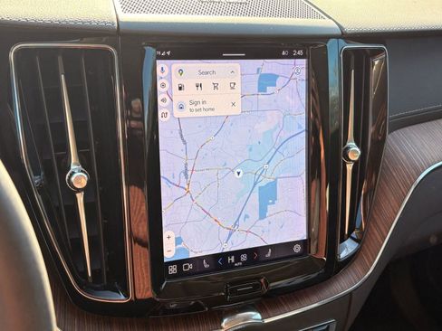 Certified 2023 Volvo XC60 B5 Ultimate w/ Protection Package Premier image 28