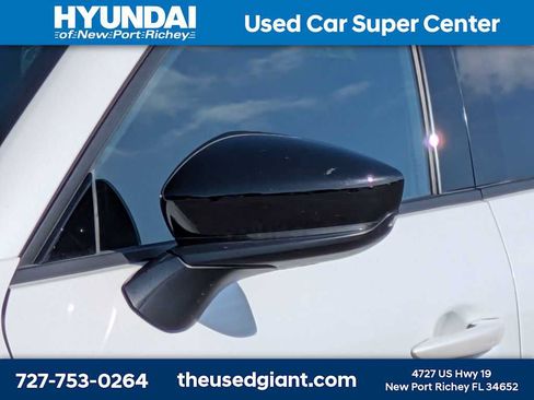 Used 2025 MAZDA CX-50 AWD 2.5 Hybrid w/ Premium Pkg image 11