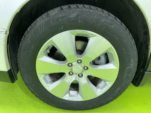 Used 2013 Subaru Outback 3.6R Limited image 15