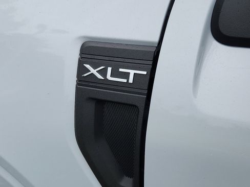 New 2025 Ford Maverick XLT w/ XLT Luxury Package image 17