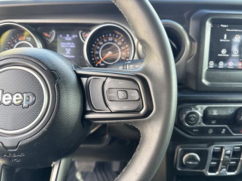 Used 2023 Jeep Wrangler Sport image 23