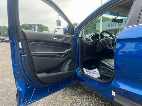 Used 2018 Ford Edge Titanium AWD/4WD image 9