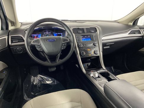 Used 2018 Ford Fusion S image 17