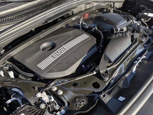 Used 2025 BMW X1 xDrive28i w/ Technology Package image 23