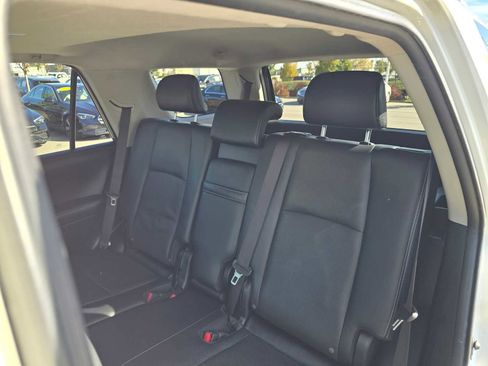 Used 2016 Toyota 4Runner Limited image 19