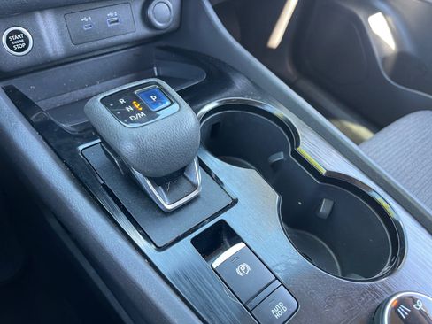 Used 2022 Nissan Rogue SV AWD/4WD image 15