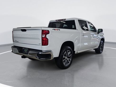 Used 2024 Chevrolet Silverado 1500 LT AWD/4WD image 3