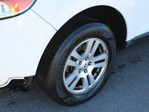 Used 2012 Ford Edge SE image 11