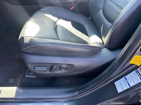 Used 2021 Toyota RAV4 Limited AWD/4WD image 21
