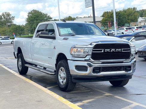 Used 2020 RAM 2500 Big Horn AWD/4WD image 2