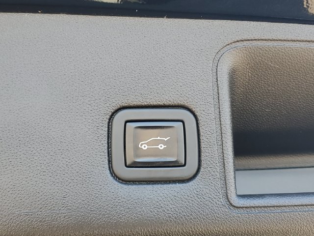 Certified 2021 GMC Terrain SLT AWD/4WD image 9