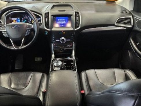 Used 2020 Ford Edge Titanium image 26