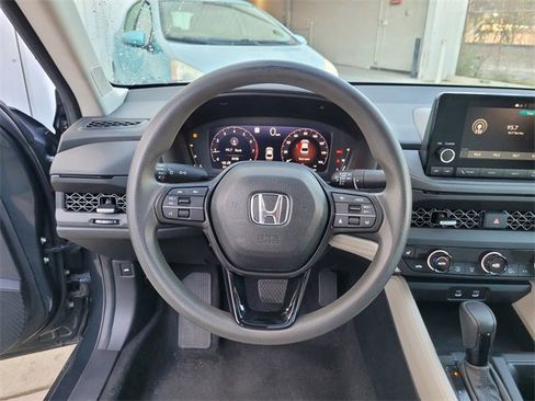 Used 2023 Honda Accord EX image 17