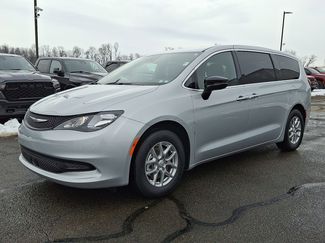 New 2026 Chrysler Voyager LX video 2