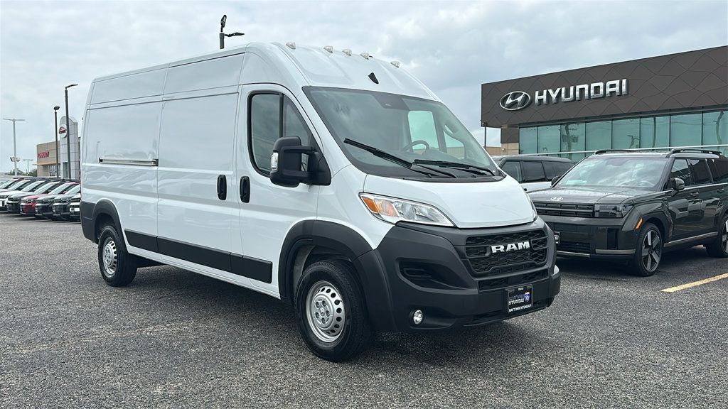 Used 2026 RAM ProMaster 2500 w/ Convenience Group FWD image 17