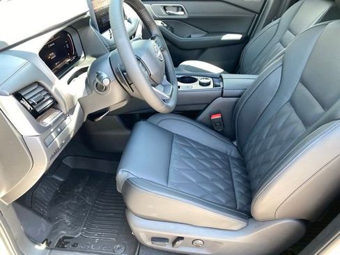 New 2026 Nissan Rogue Platinum AWD/4WD image 10