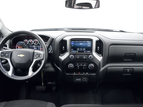 Used 2020 Chevrolet Silverado 1500 LT AWD/4WD image 17