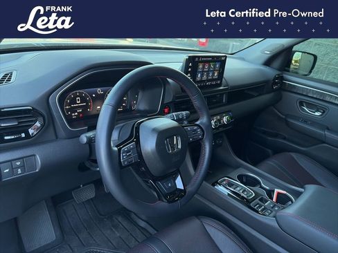 Used 2025 Honda Pilot Black Edition image 9