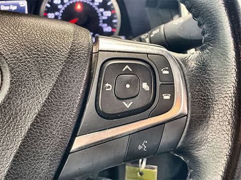 Used 2016 Toyota Camry SE image 25