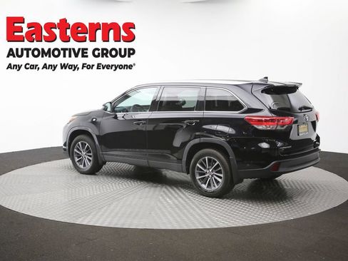 Used 2019 Toyota Highlander XLE AWD/4WD image 67