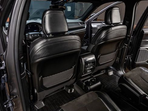 Used 2021 Jeep Grand Cherokee L Laredo AWD/4WD image 29