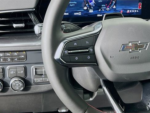 New 2026 Chevrolet Suburban RST image 10