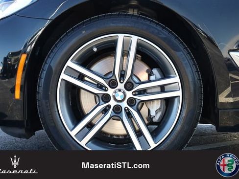 Used 2023 BMW 530i xDrive w/ Premium Package image 8