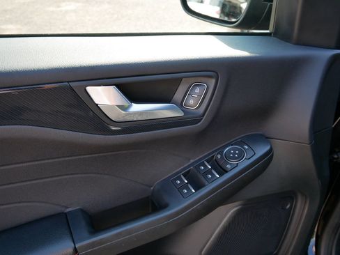 Certified 2023 Ford Escape ST-Line Select AWD/4WD image 16