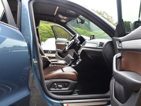 Used 2018 Audi Q3 2.0T Premium w/ Convenience Package FWD image 11