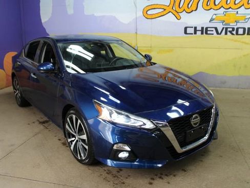 Used 2022 Nissan Altima 2.5 Platinum AWD/4WD image 4