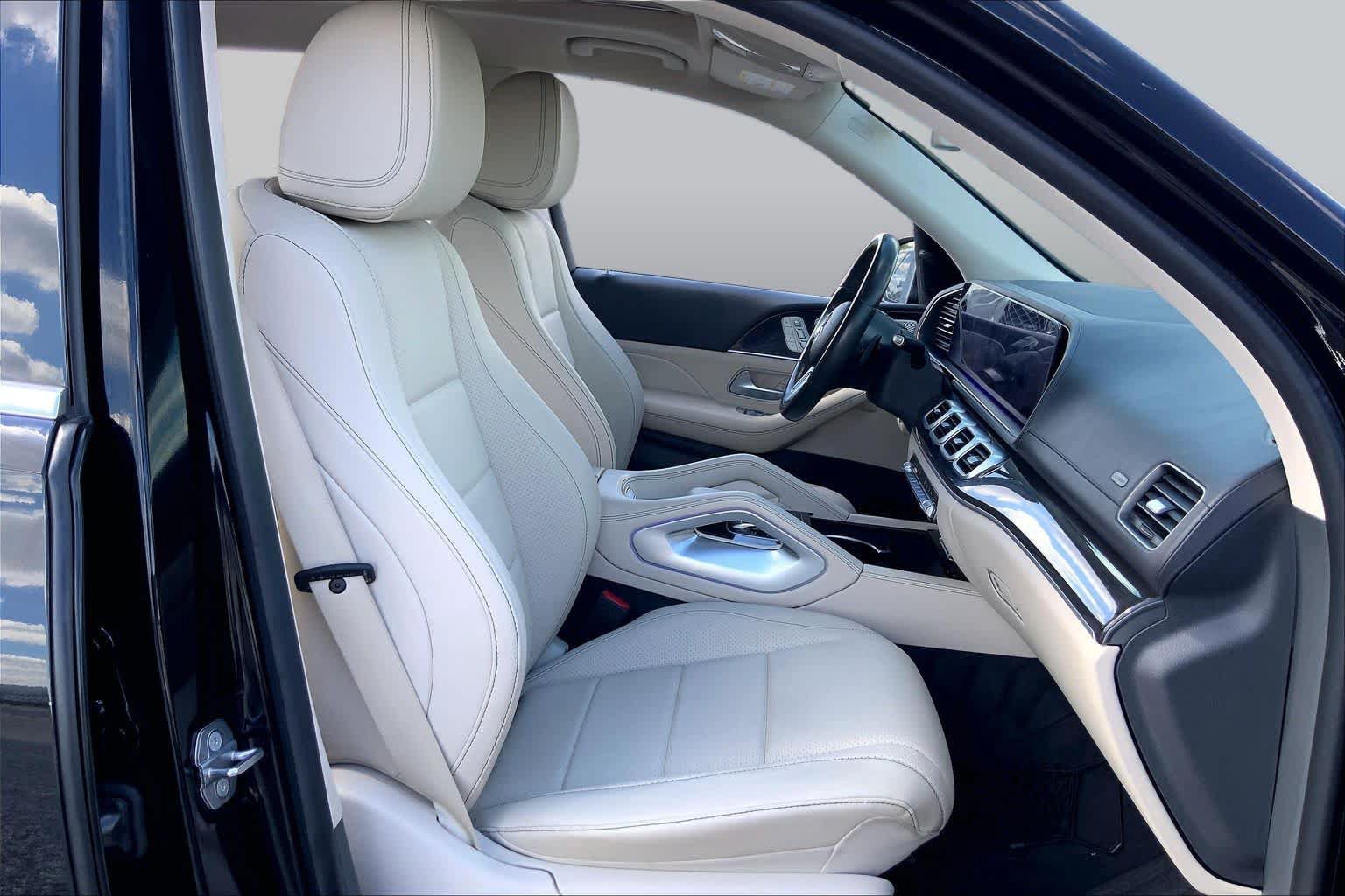 Used 2020 Mercedes-Benz GLS 450 4MATIC image 9