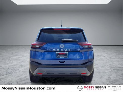 Used 2023 Nissan Rogue SV FWD image 6