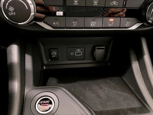 Used 2025 Nissan Sentra S image 26